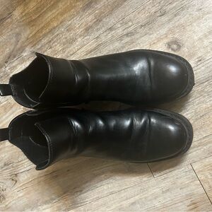 Time and Tru Black Leather Ankle Boots Size 10